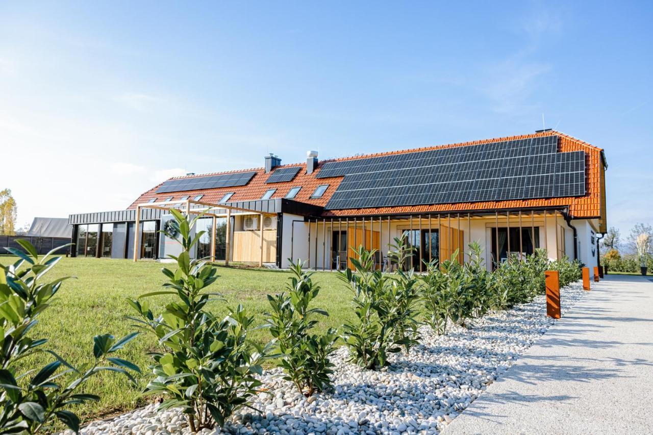 Resort Village Majer Gradac Kültér fotó