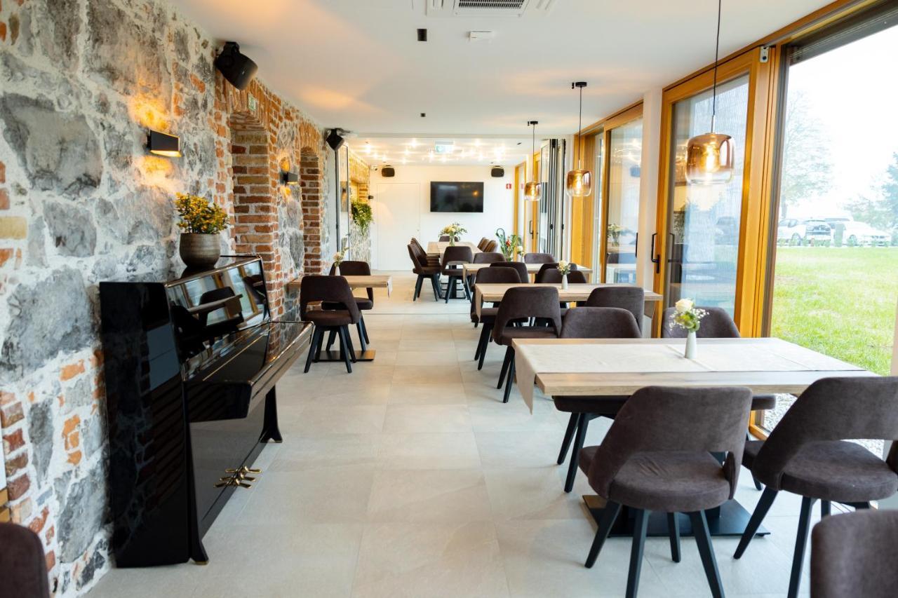 Resort Village Majer Gradac Kültér fotó